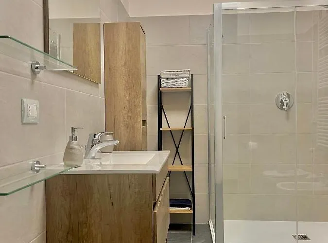 Sweet 051 アパート